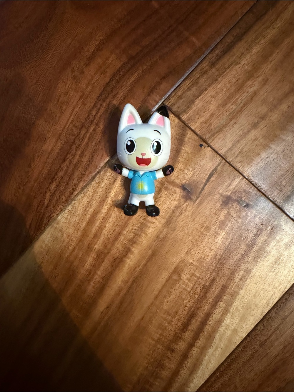 Pandy paws gabby cats figurine